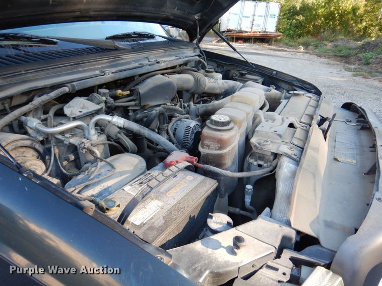 image for item KF9498 2004 Ford F250 Super Duty XL  SuperCab pickup truck