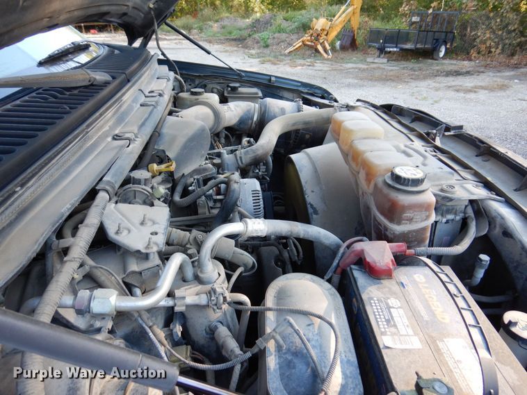 image for item KF9498 2004 Ford F250 Super Duty XL  SuperCab pickup truck