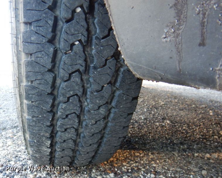 image for item KF9498 2004 Ford F250 Super Duty XL  SuperCab pickup truck