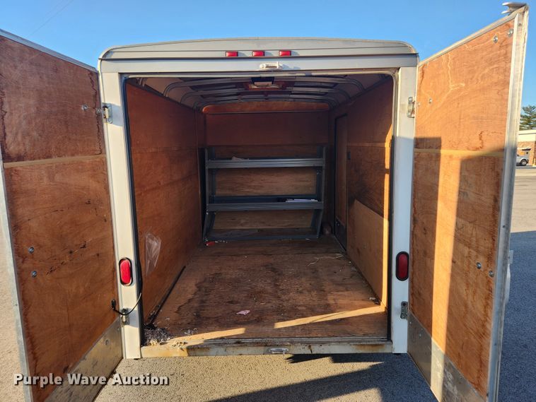 image for item KT9487 2002 Wells Cargo  enclosed cargo trailer