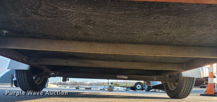 image for item KT9487 2002 Wells Cargo  enclosed cargo trailer