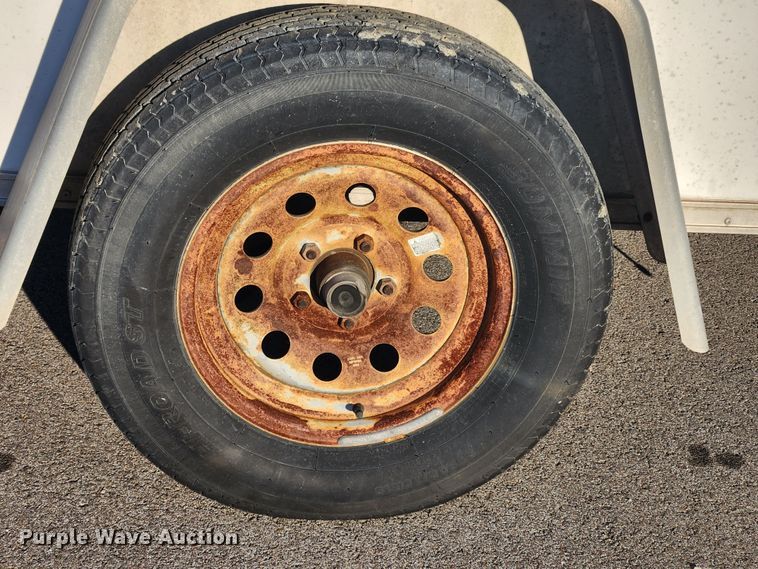 image for item KT9487 2002 Wells Cargo  enclosed cargo trailer