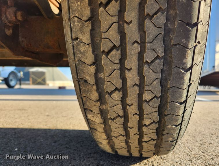 image for item KT9487 2002 Wells Cargo  enclosed cargo trailer