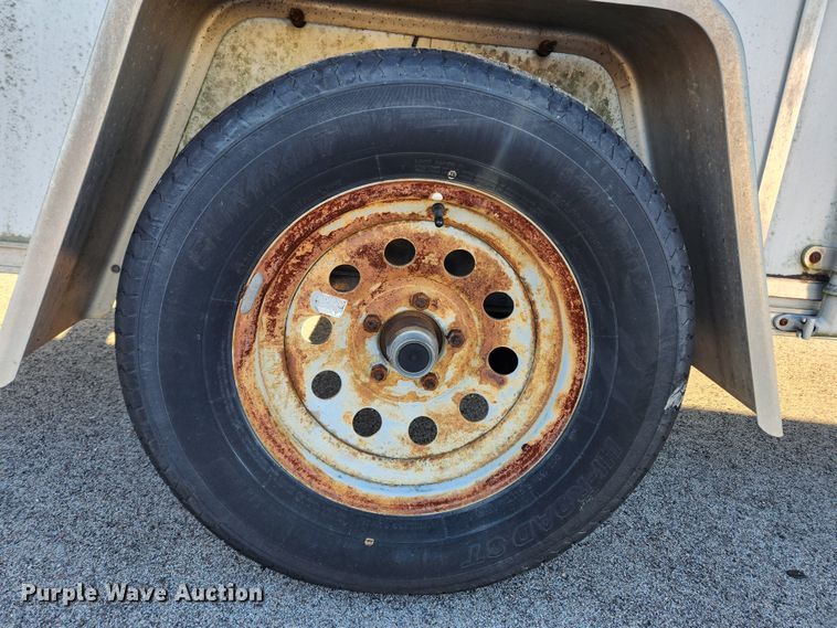 image for item KT9487 2002 Wells Cargo  enclosed cargo trailer