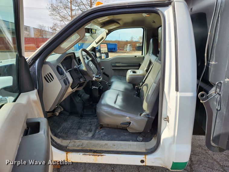 image for item KT9507 2009 Ford F350 Super Duty XL  dump bed pickup truck