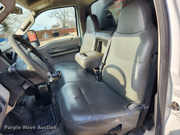 image for item KT9507 2009 Ford F350 Super Duty XL  dump bed pickup truck