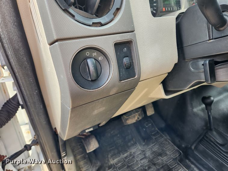 image for item KT9507 2009 Ford F350 Super Duty XL  dump bed pickup truck