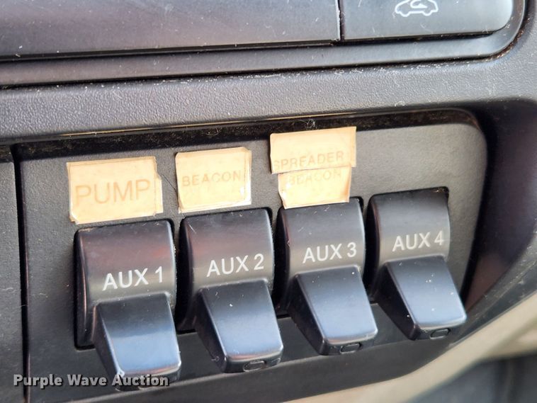 image for item KT9507 2009 Ford F350 Super Duty XL  dump bed pickup truck