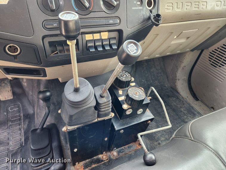 image for item KT9507 2009 Ford F350 Super Duty XL  dump bed pickup truck