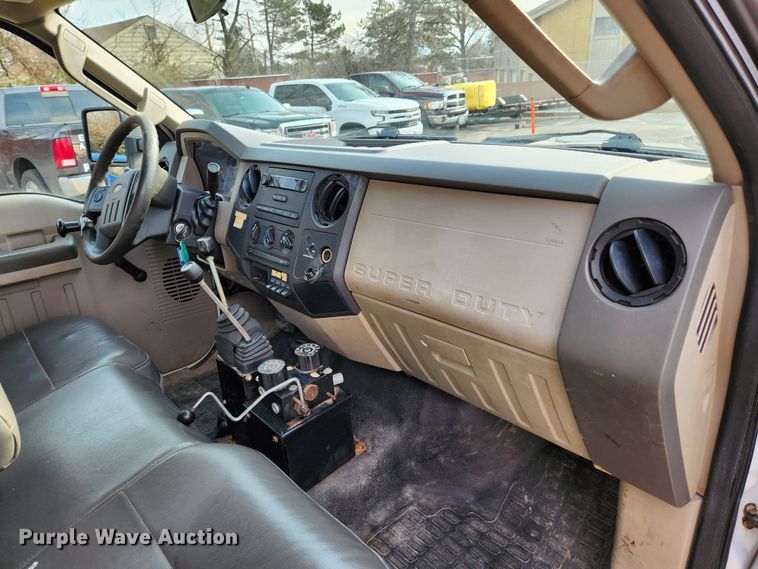 image for item KT9507 2009 Ford F350 Super Duty XL  dump bed pickup truck