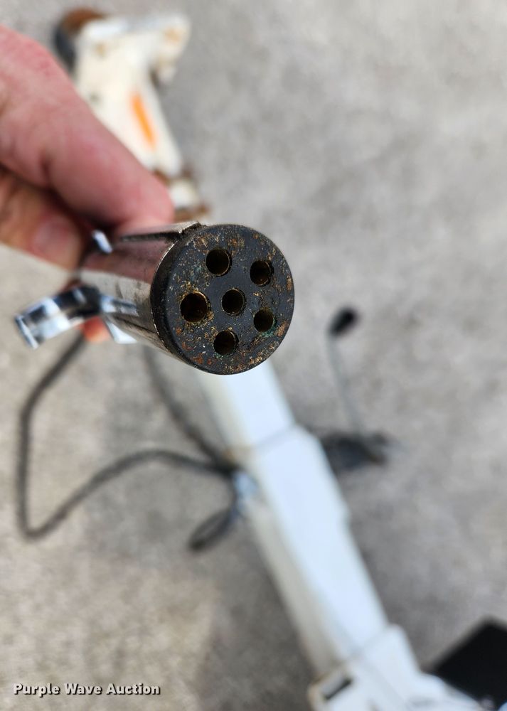 image for item KT9508 2011 Altec DC-1317 HP  wood chipper