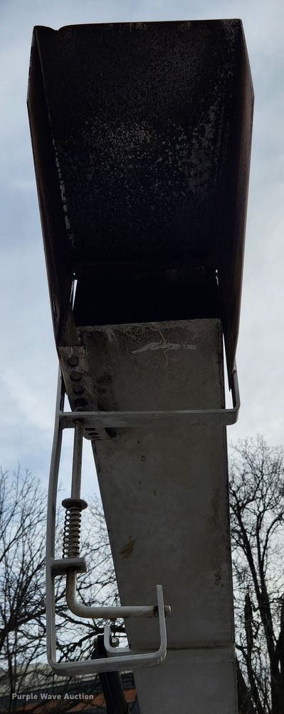 image for item KT9508 2011 Altec DC-1317 HP  wood chipper