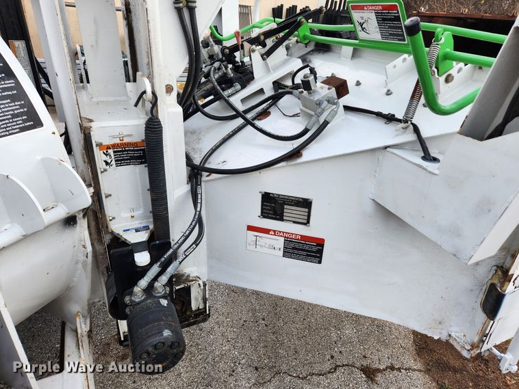 image for item KT9508 2011 Altec DC-1317 HP  wood chipper