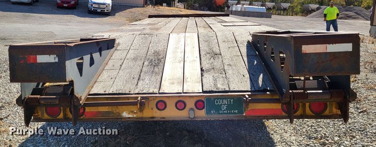 image for item LR9058 1998 Trail King TK20  equipment trailer