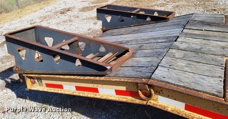 image for item LR9058 1998 Trail King TK20  equipment trailer