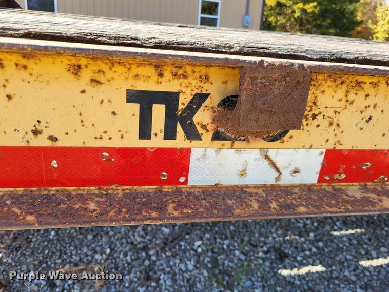 image for item LR9058 1998 Trail King TK20  equipment trailer