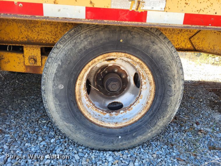 image for item LR9058 1998 Trail King TK20  equipment trailer