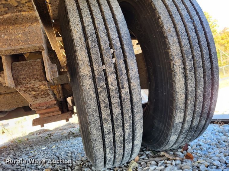 image for item LR9058 1998 Trail King TK20  equipment trailer