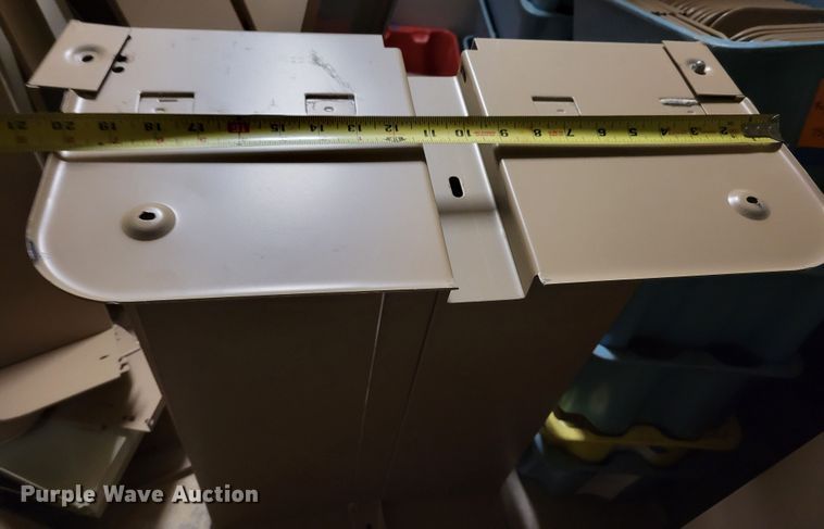 image for item LY9870 Shelving