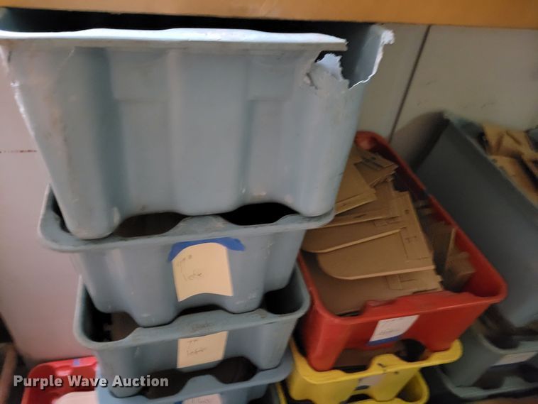 image for item LY9870 Shelving