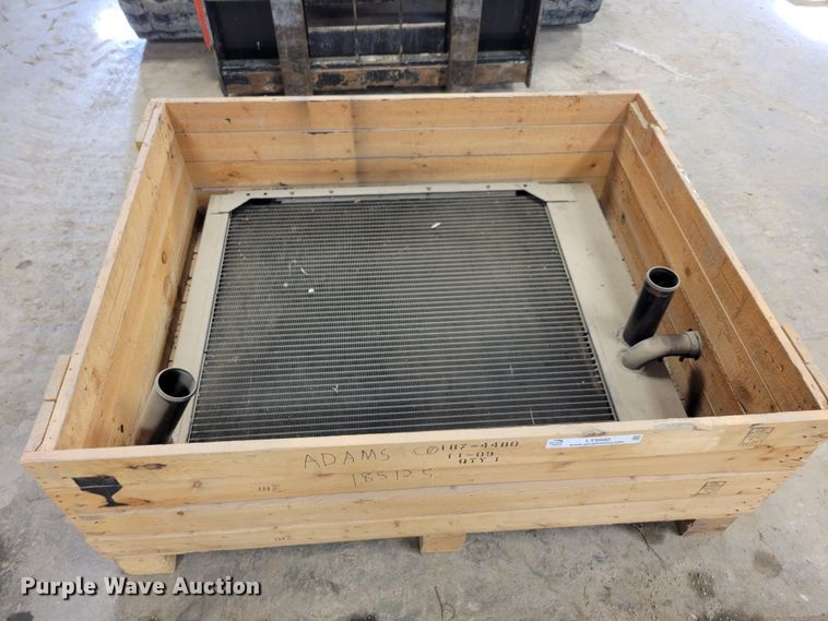 image for item LY9890 Motor grader radiator