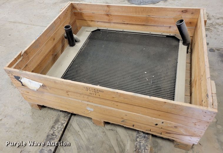image for item LY9890 Motor grader radiator