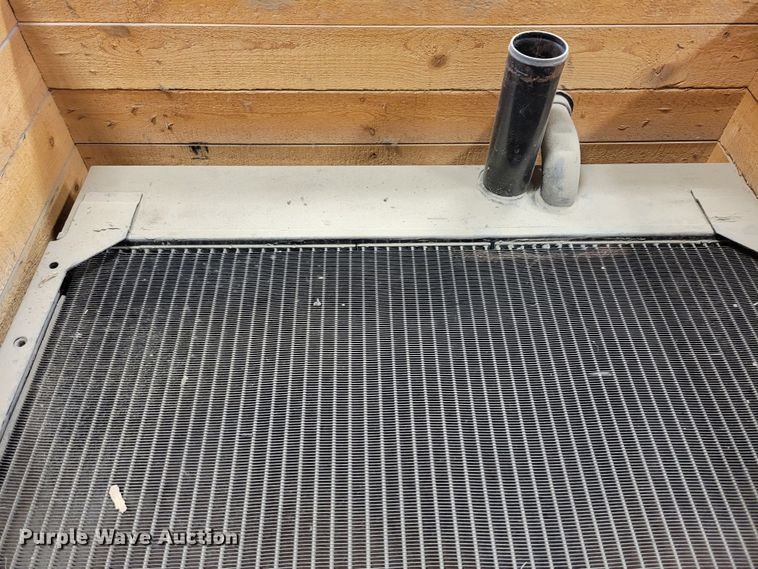 image for item LY9890 Motor grader radiator