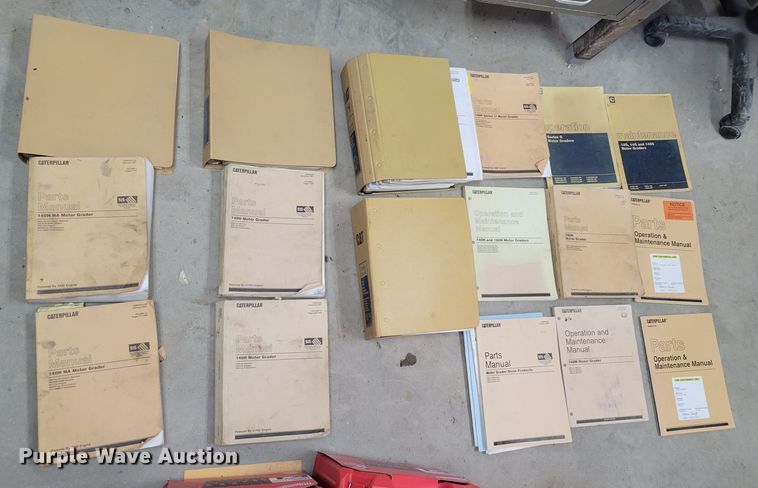 image for item LY9891 Approximately 17 140H motor grader manuals