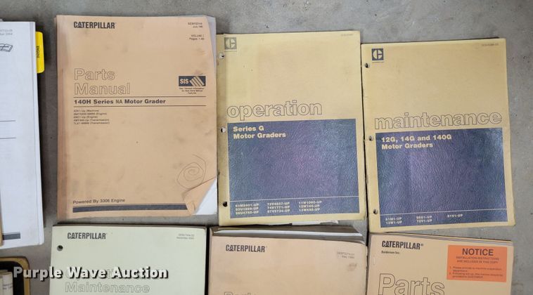 image for item LY9891 Approximately 17 140H motor grader manuals