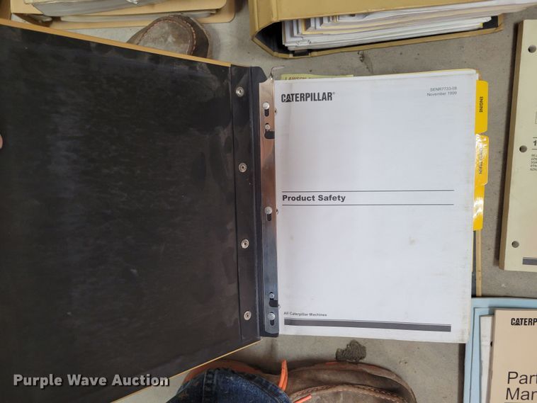 image for item LY9891 Approximately 17 140H motor grader manuals