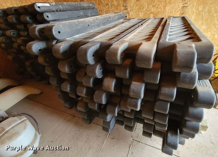 image for item ME9627 Little tikes  approximately 41 pieces of playground border