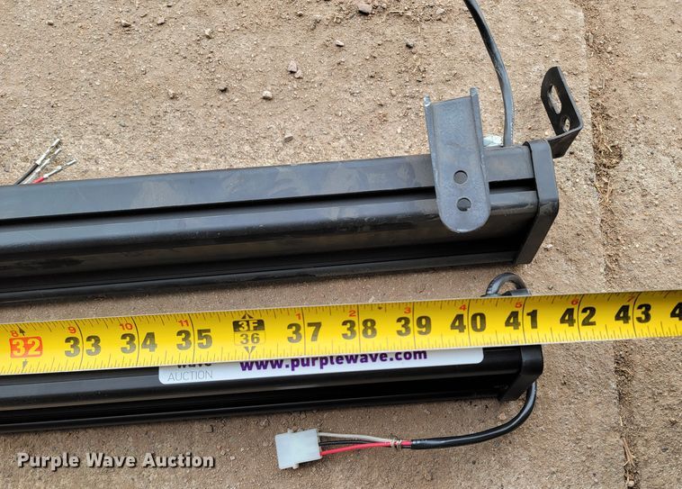 image for item ME9630 (2) light bars