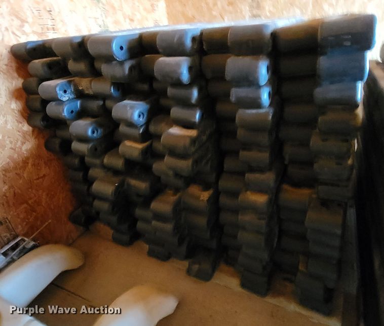 image for item ME9632 Approximately 78 pieces of playground border