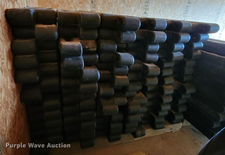 image for item ME9632 Approximately 78 pieces of playground border