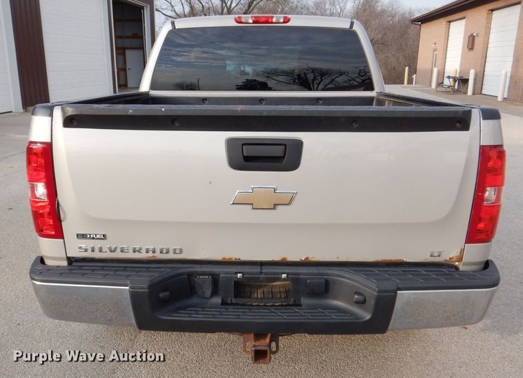 image for item MJ9907 2008 Chevrolet Silverado 1500 LT  Ext. Cab pickup truck