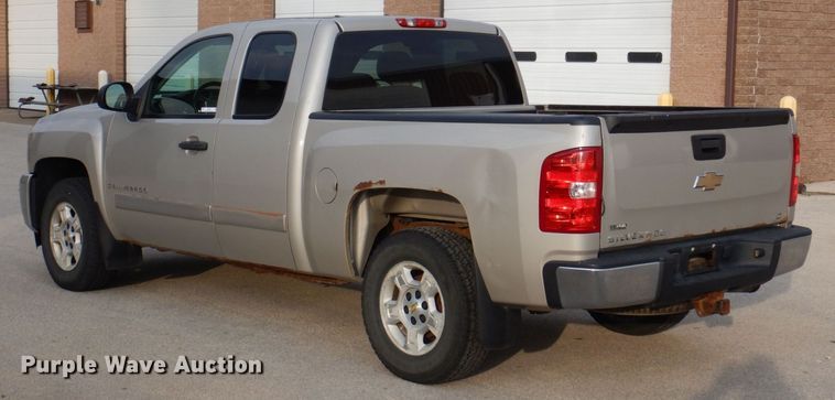 image for item MJ9907 2008 Chevrolet Silverado 1500 LT  Ext. Cab pickup truck