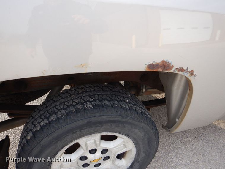 image for item MJ9907 2008 Chevrolet Silverado 1500 LT  Ext. Cab pickup truck