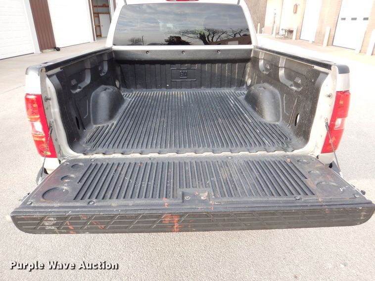 image for item MJ9907 2008 Chevrolet Silverado 1500 LT  Ext. Cab pickup truck