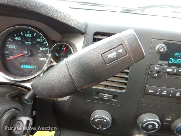 image for item MJ9907 2008 Chevrolet Silverado 1500 LT  Ext. Cab pickup truck