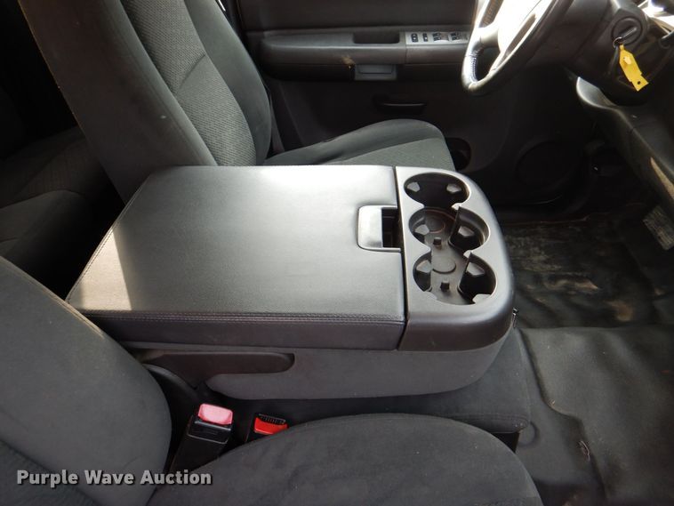 image for item MJ9907 2008 Chevrolet Silverado 1500 LT  Ext. Cab pickup truck