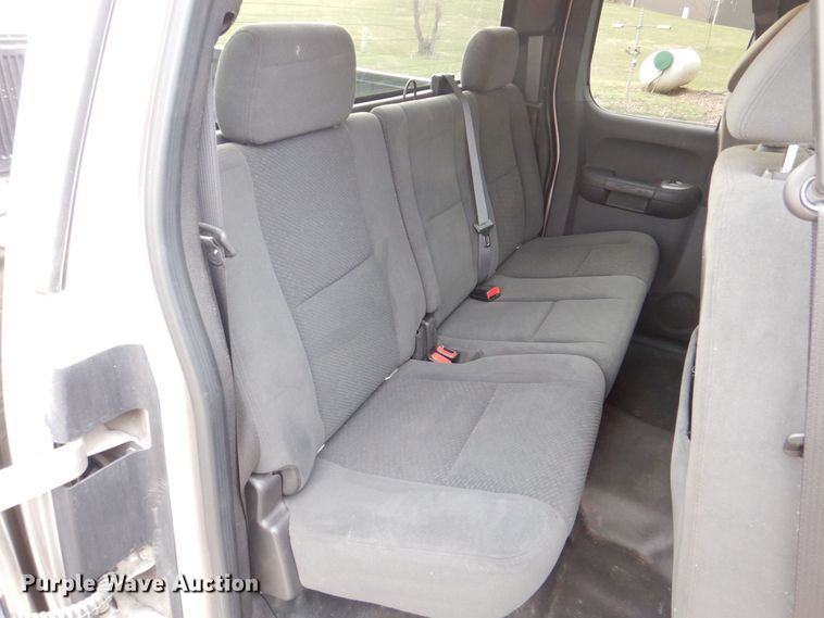 image for item MJ9907 2008 Chevrolet Silverado 1500 LT  Ext. Cab pickup truck