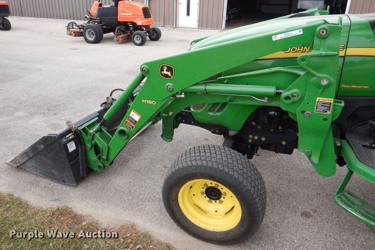 image for item MJ9912 2008 John Deere 4120  MFWD tractor