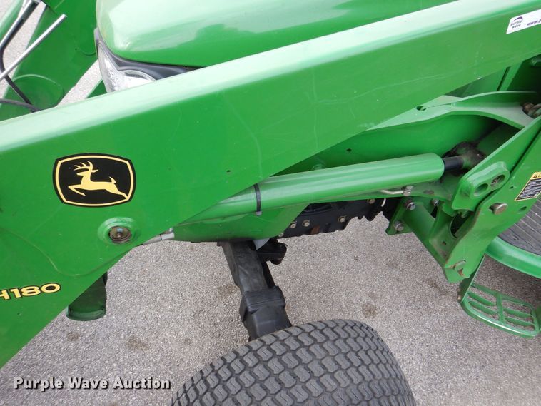 image for item MJ9912 2008 John Deere 4120  MFWD tractor
