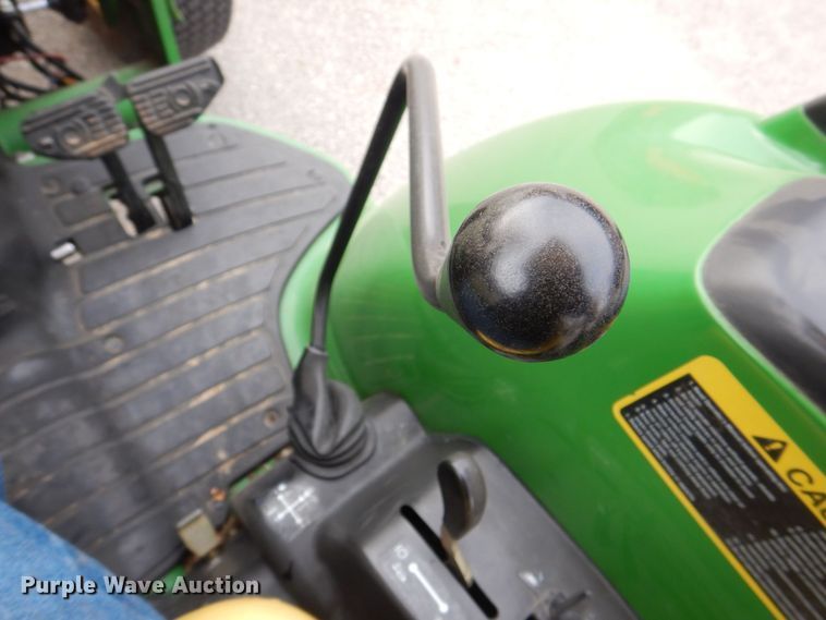 image for item MJ9912 2008 John Deere 4120  MFWD tractor