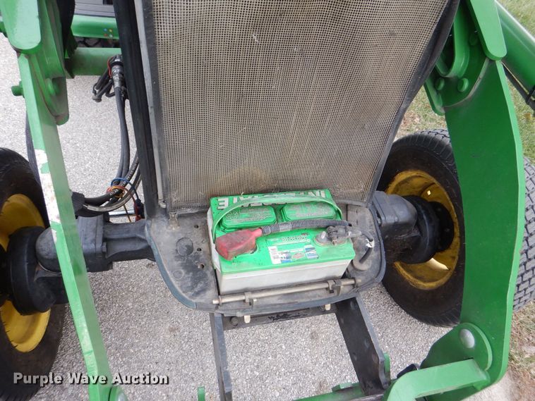 image for item MJ9912 2008 John Deere 4120  MFWD tractor