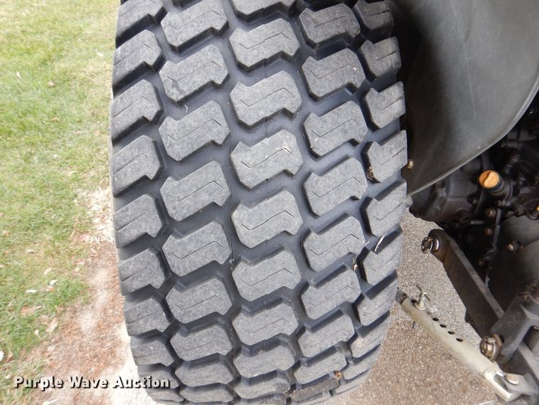 image for item MJ9912 2008 John Deere 4120  MFWD tractor