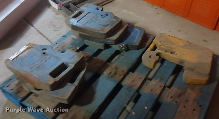 image for item MM9908 (7) Taylor Foundry Co. tractor suitcase weights