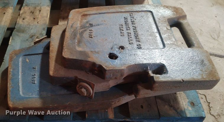 image for item MM9908 (7) Taylor Foundry Co. tractor suitcase weights