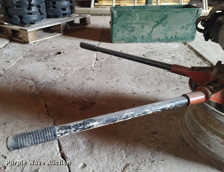 image for item MM9912 General 330H  post hole digger