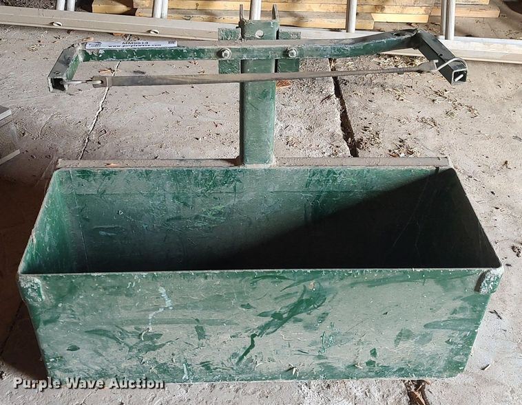 image for item MM9913 Three point tool carrier